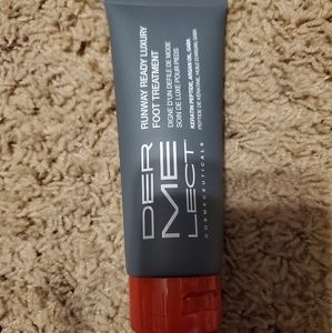 Dermelect Luxury Foot Treatment